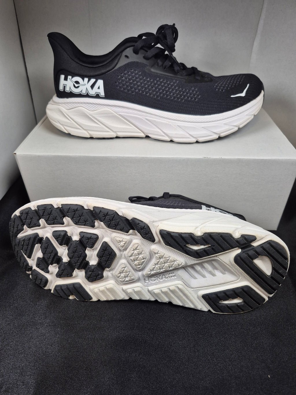 HOKA Arahi 7