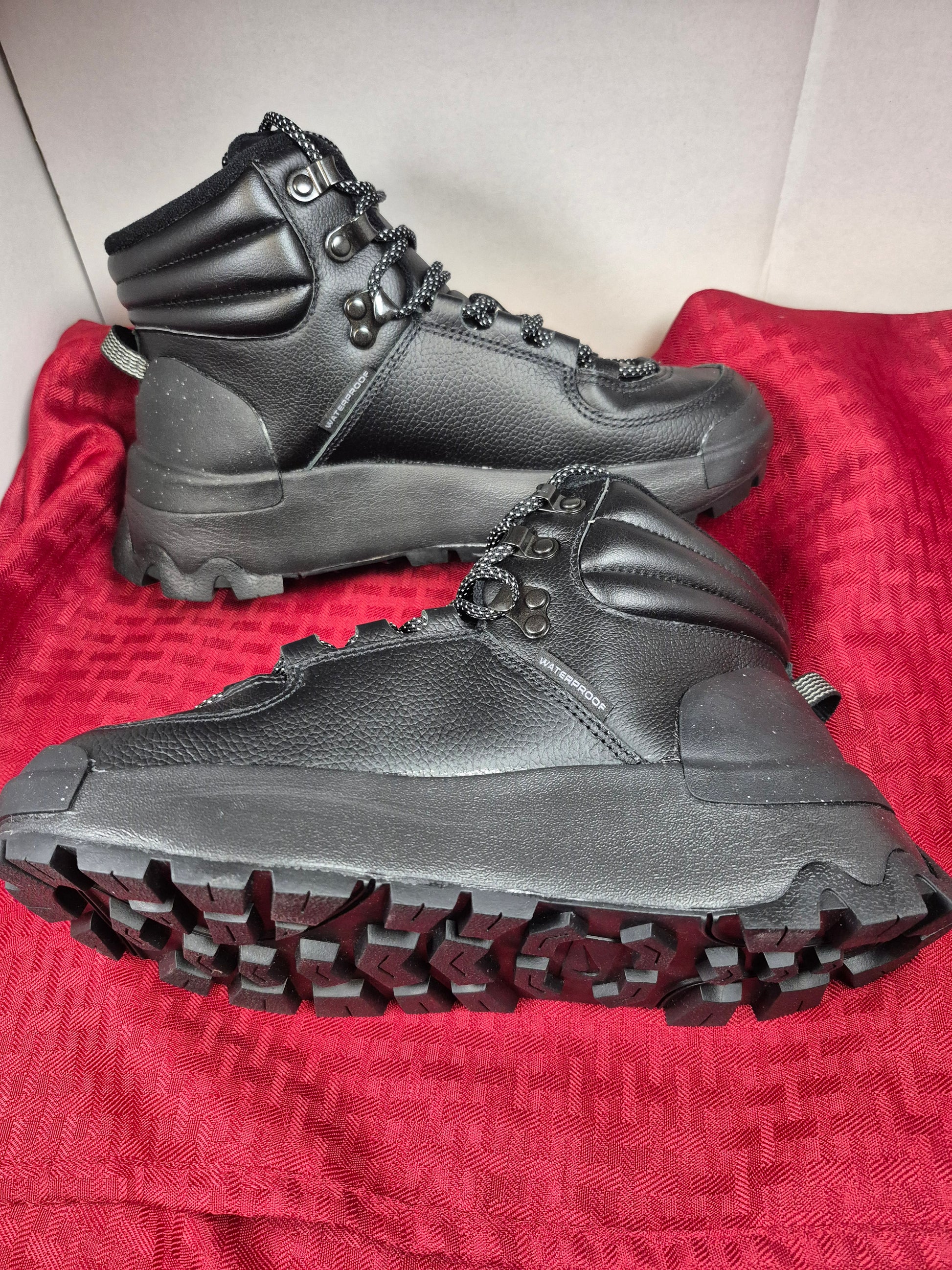 Nike City Classic Premium