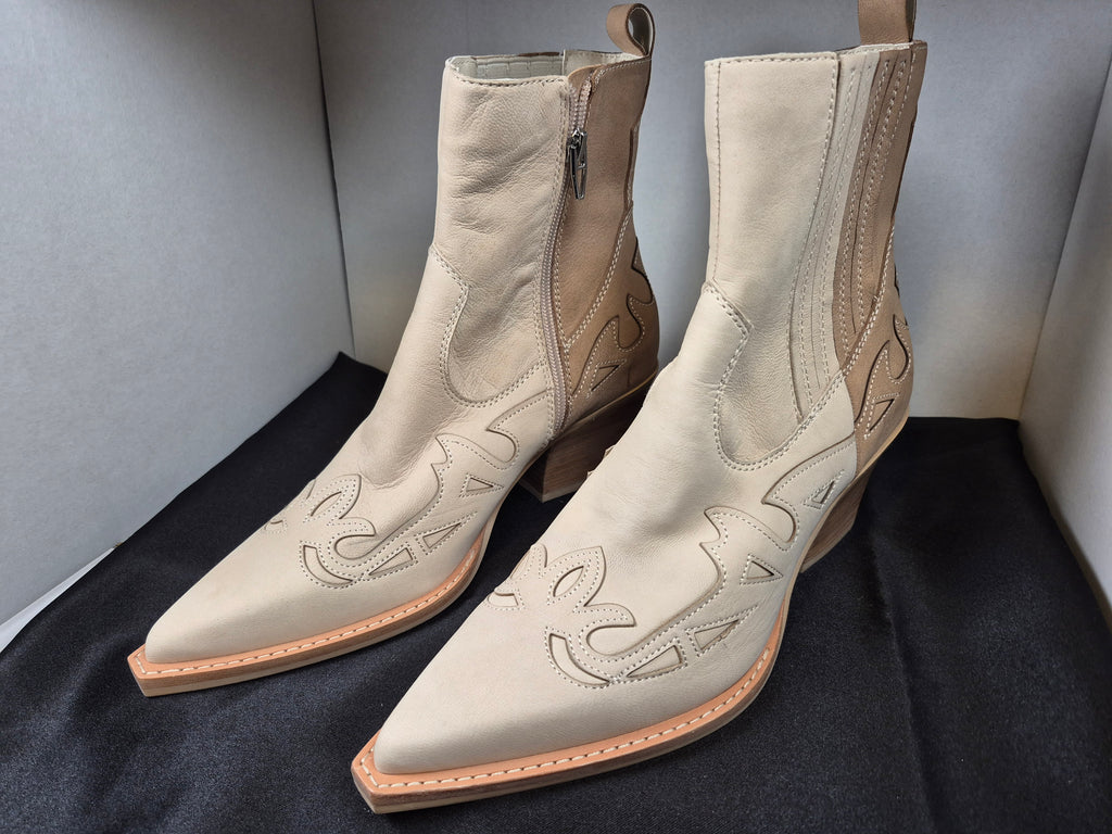 Dolce Vita Women's Ramson Boot Size 9