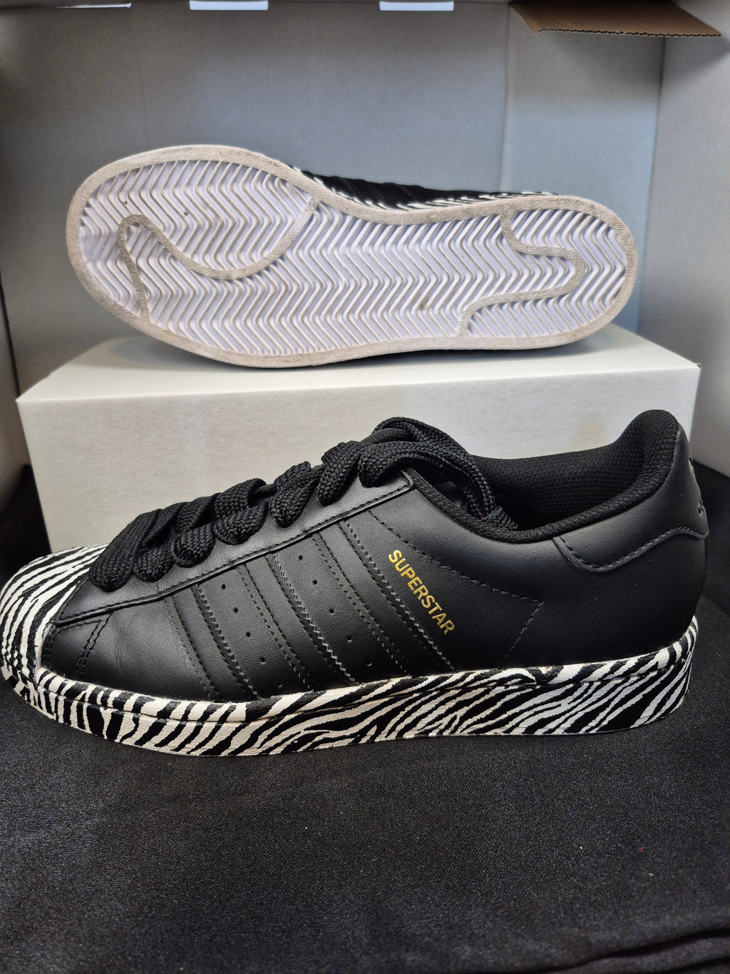 Adidas Superstar Zebra Women's Sneaker Size 9
