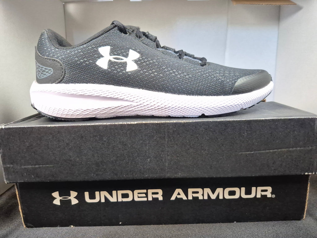 UA Boys Charged Pursuit 2 Shoe Size 6.5