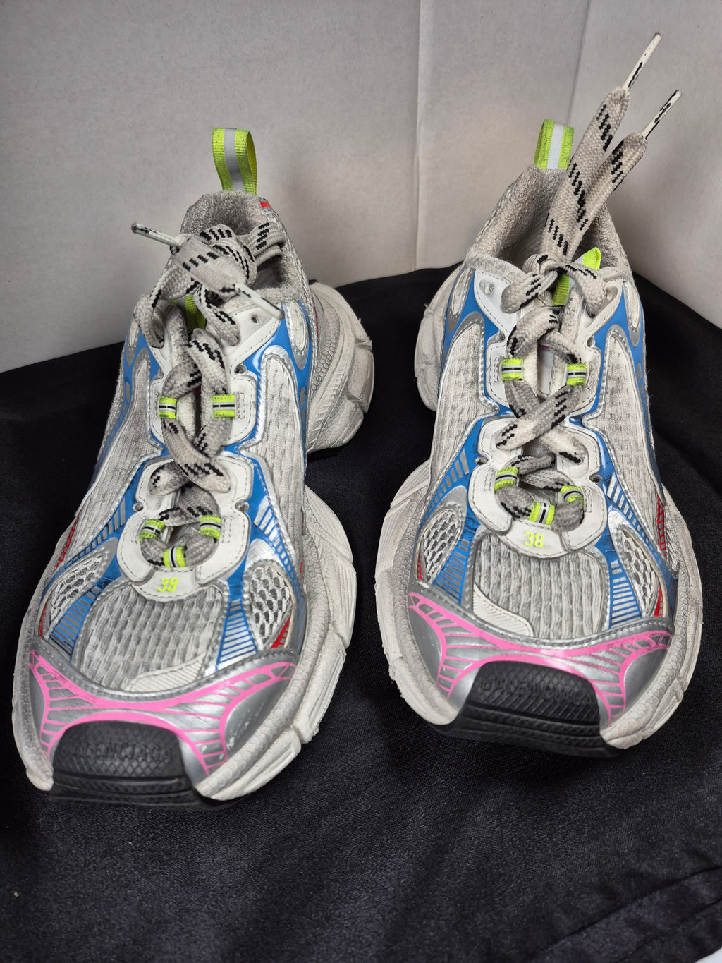 Balenciaga Women's 3xl Running Sneaker "Worn-Out" Shoe Size 8