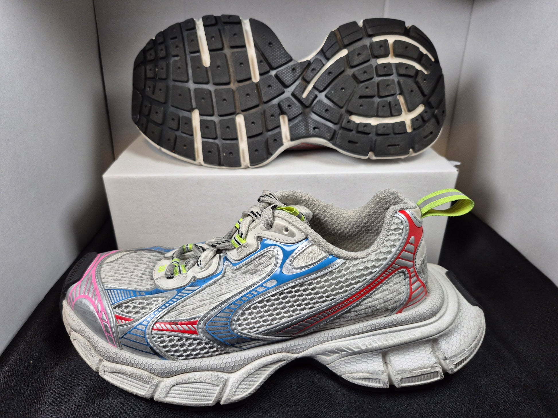 Balenciaga Women's 3xl Running Sneaker "Worn-Out" Shoe Size 8