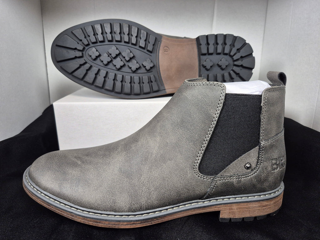 B-52 Leo Men's Chelsea Boot size 8