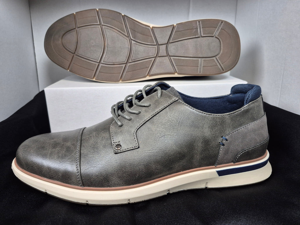 B-52 Aster Men's Fashion Sneaker Size 11