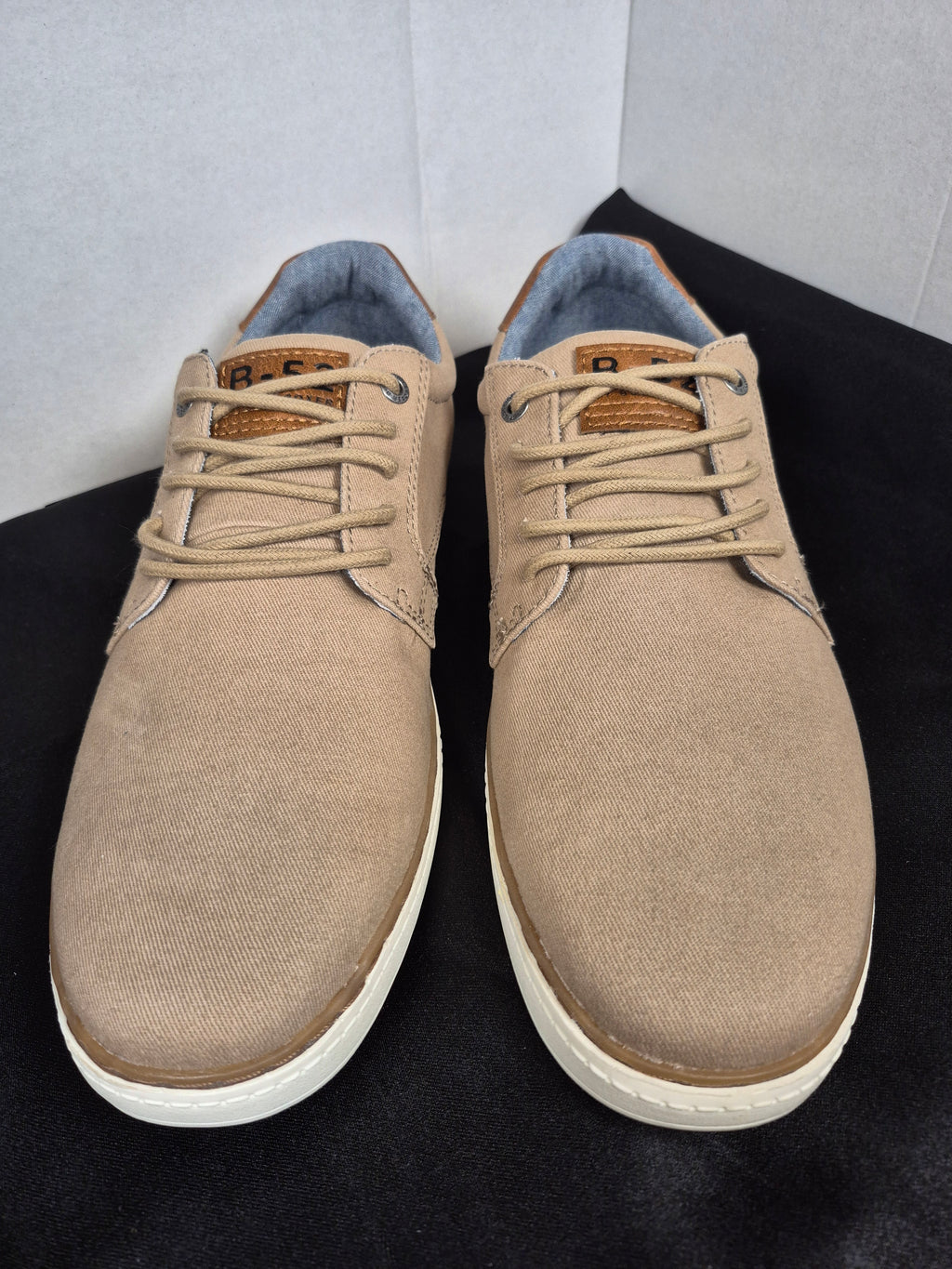 B-52 by Bullboxer Augusta Dress Sneaker Size 9