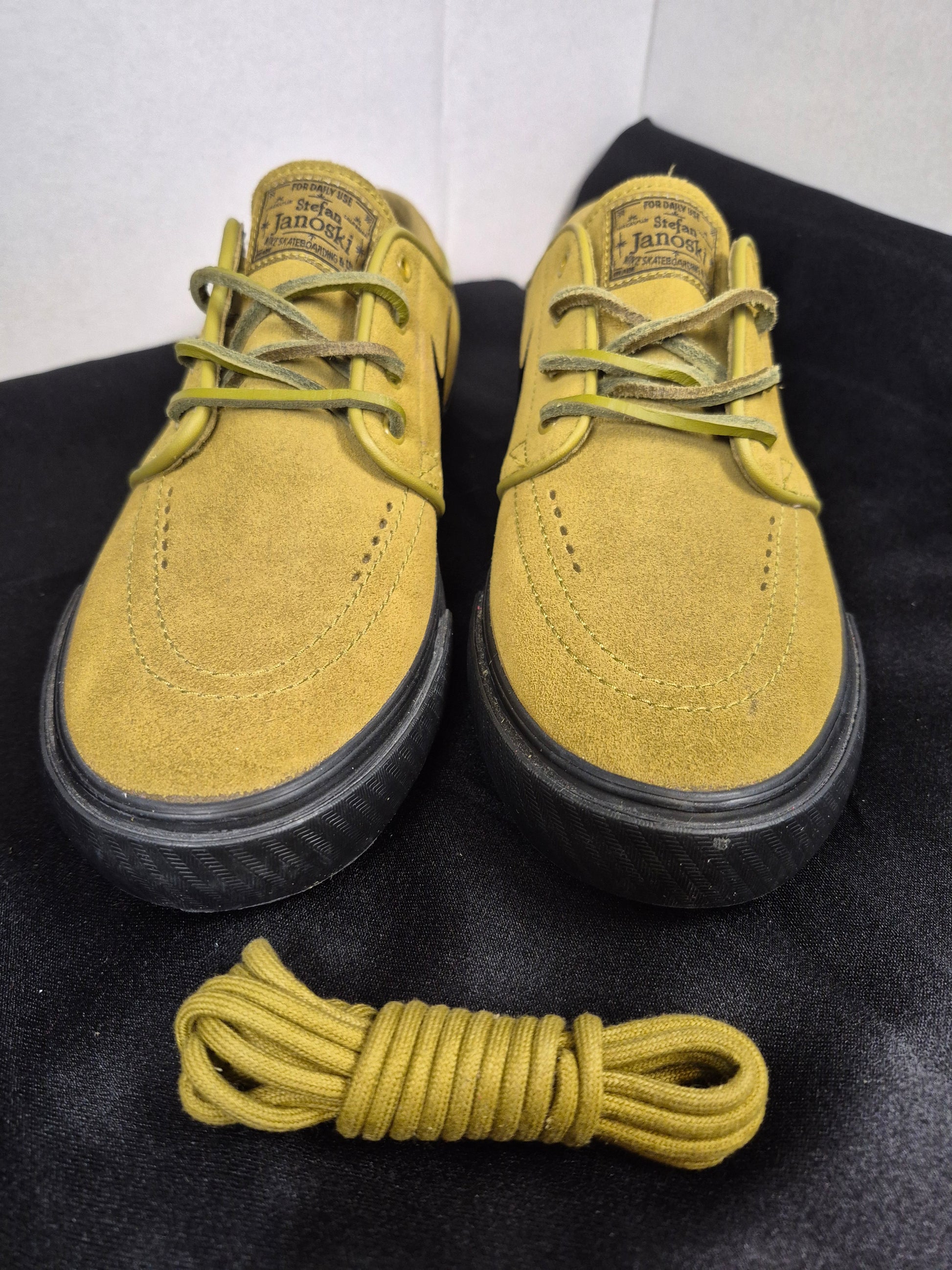 Nike SB Zoom Janoski OG+ Men's size 6 Women's size 7.5