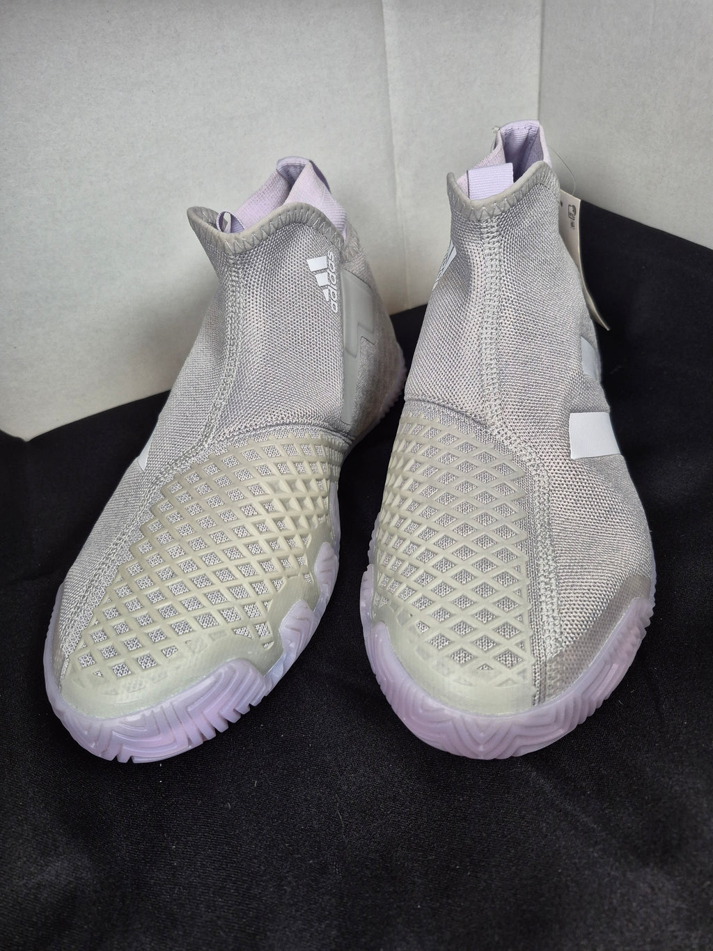 Adidas Stycon Laceless Tennis Shoe Women's size 9