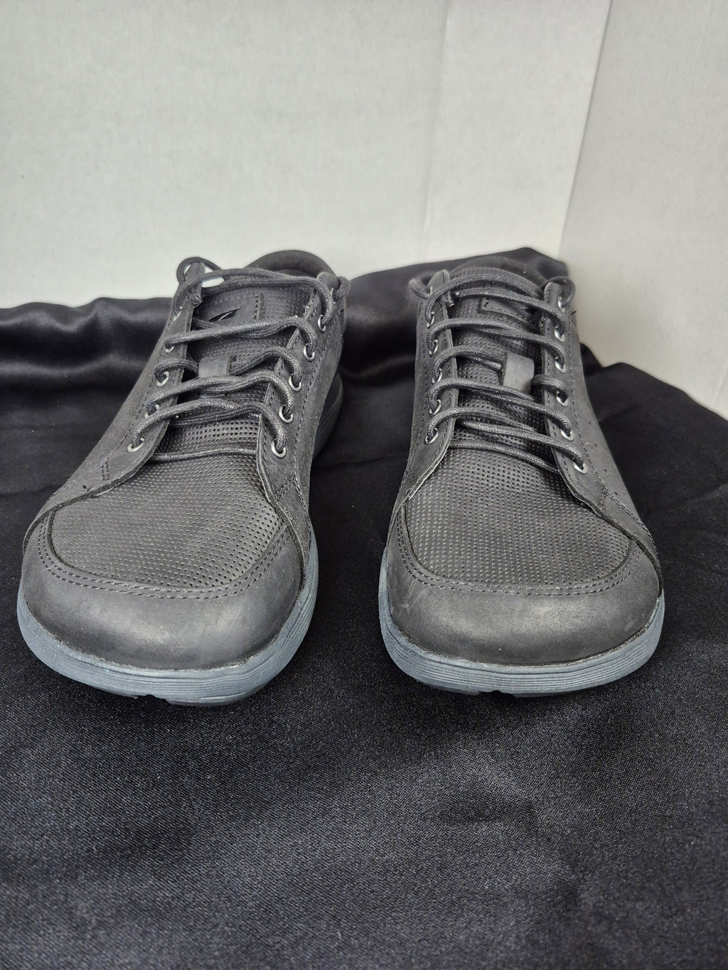 Ultra Cayd Men's Casual Sneaker size 8