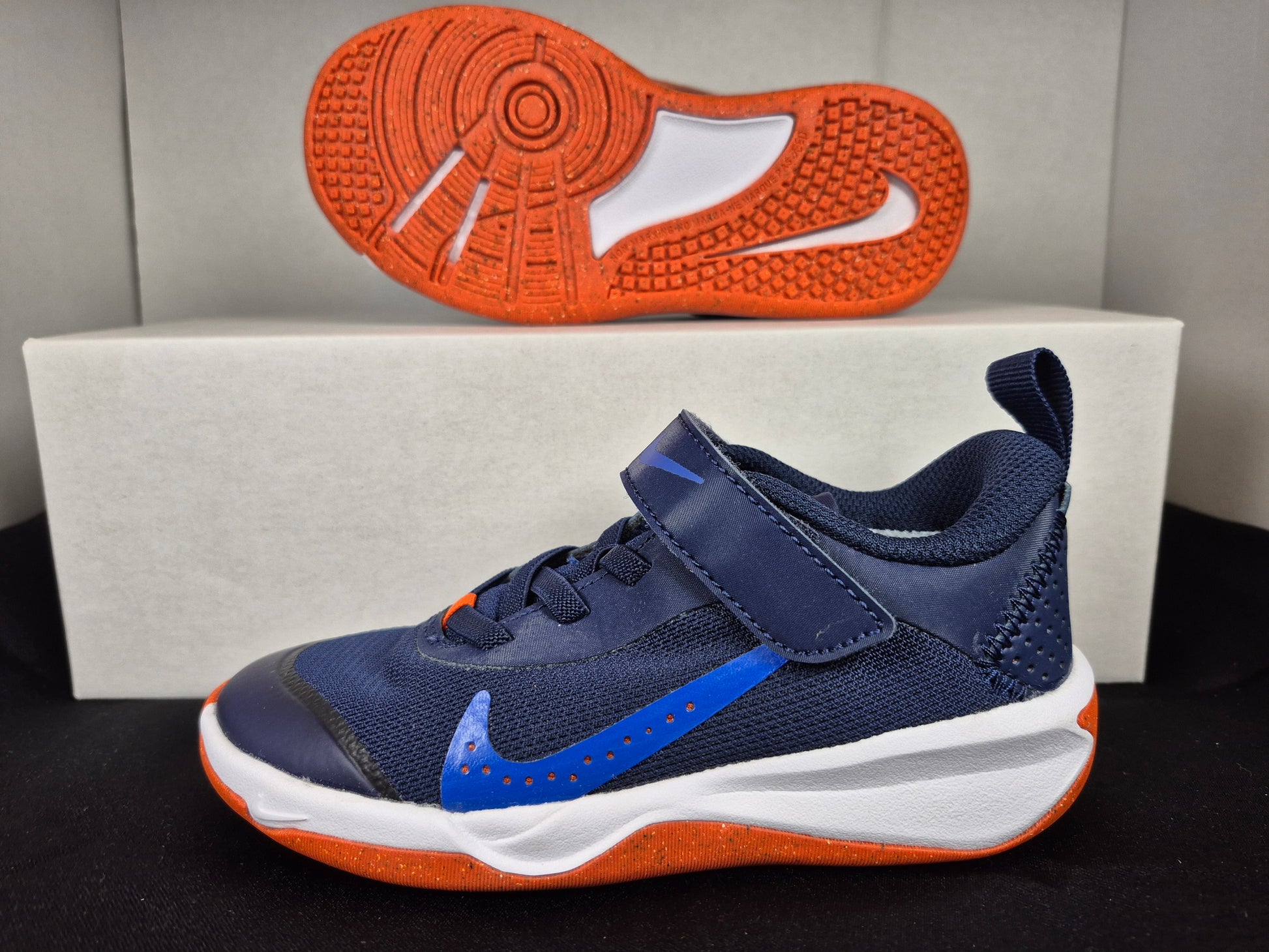 Nike Omni Multi-Court Shoe Kid's size 11c