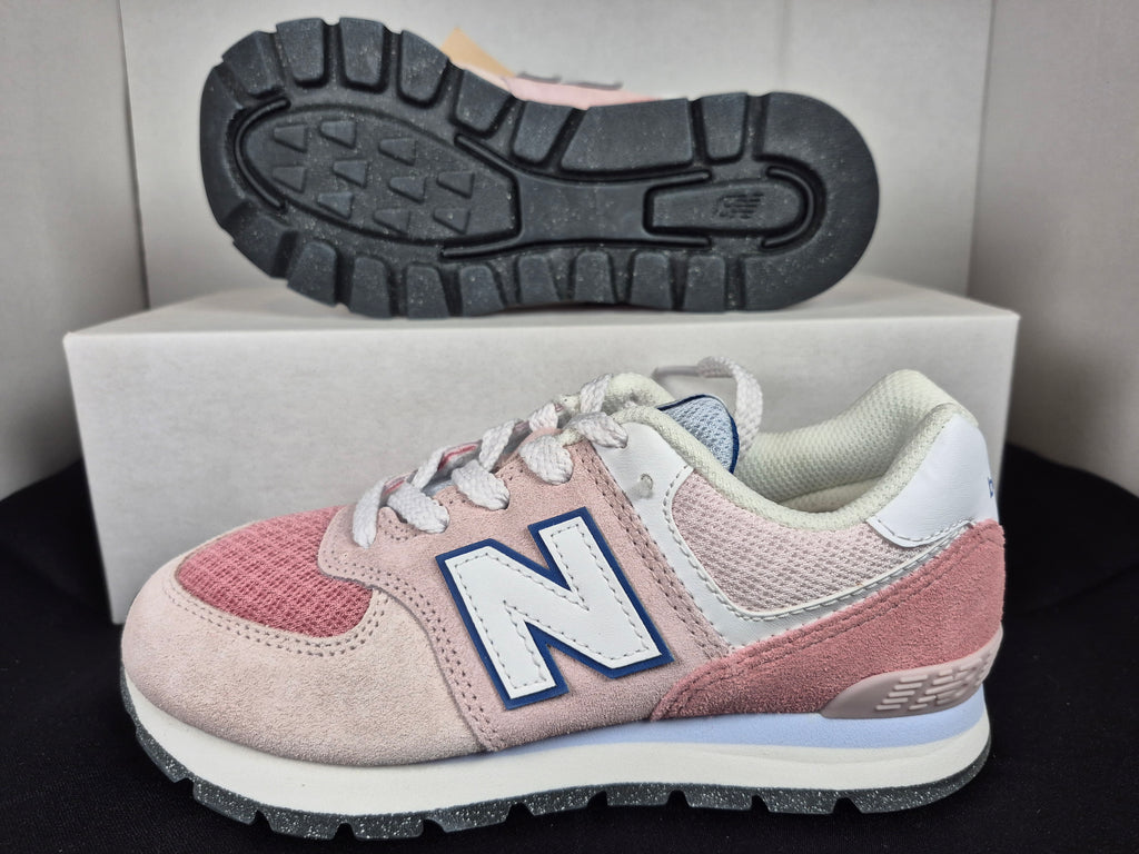 New Balance 574 Sneaker Girl's size 2Y wide