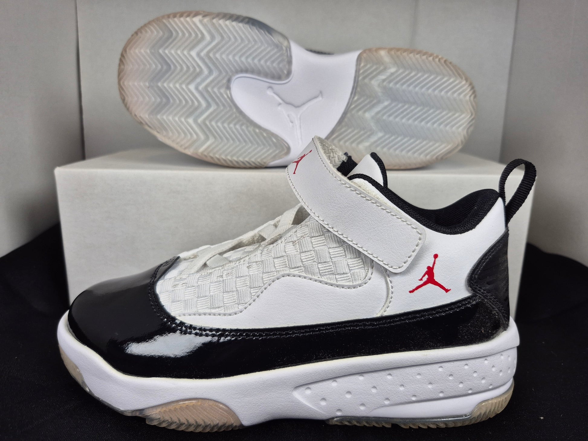 Jordan Max Aura 2 Kids size 1Y