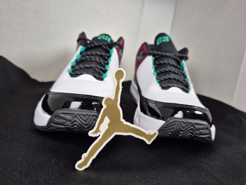 Jordan Max Aura 3 (Big Kid) size 7Y