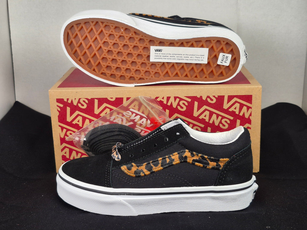 Vans Old Skool Sneaker Kid's size 12.5c