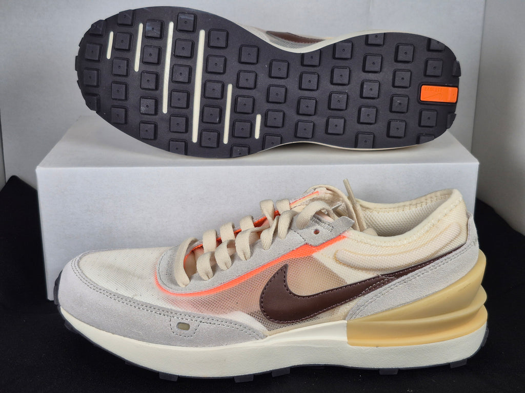 Nike Waffle One (GS) Boy's size 6.5Y